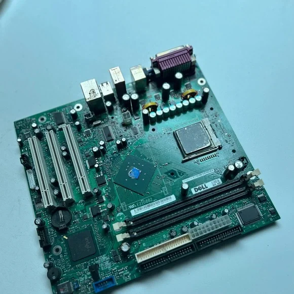Computer MotherBoard - Picture 2 of 2